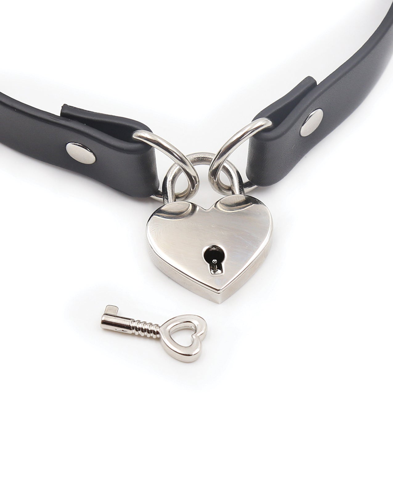 Collar w/Heart Lock
